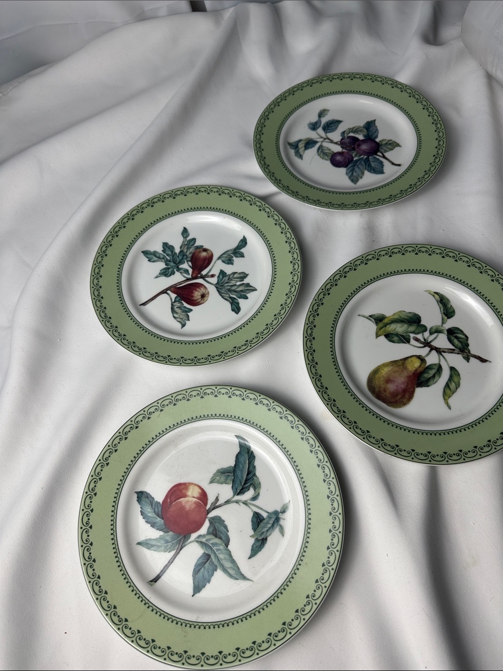 Made In France 1820-40 Winterthur- Andrea by Sadek- 4 Fruit Salad Plates